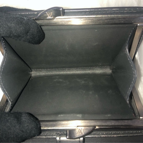 Authentic Louis Vuitton Monogram Mat Kisslock Wallet - Picture 7 of 15